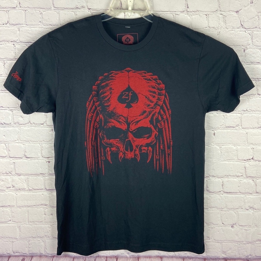 Zero Foxtrot Men's Black Predator Head Crew Neck Short Sleeve Graph Tee. Size: S